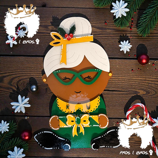 Mrs. Claus Shelf Sitter