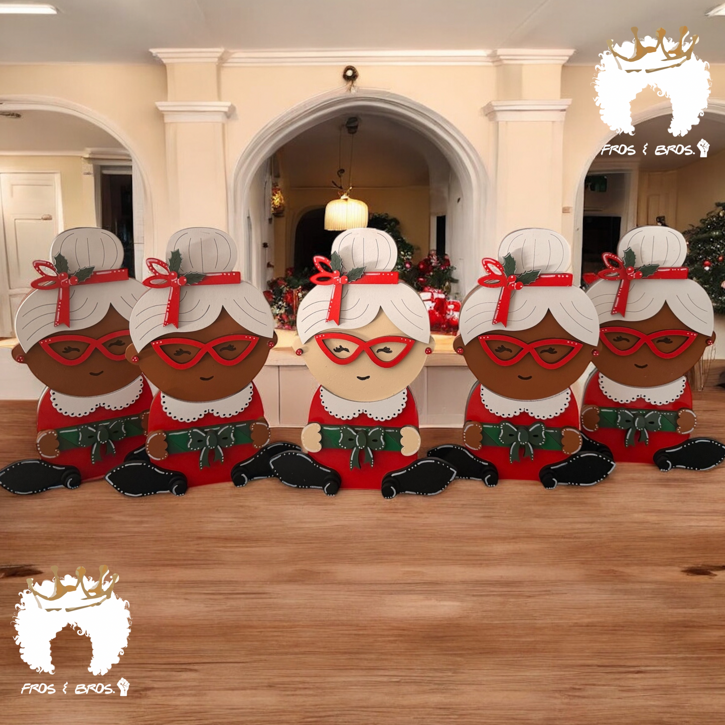 Mrs. Claus Shelf Sitter